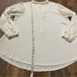 Lularoe Elegant White Women's Top with keyhole back. Size XS